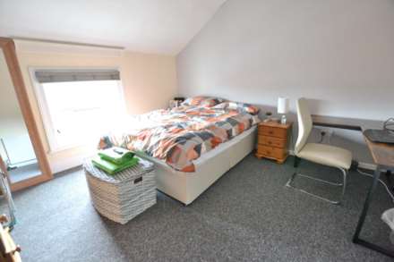 London Road, Reading, Image 1