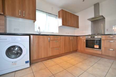 Sycamore Road, Shinfield, Image 2