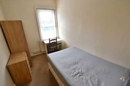 London Road, Reading, Image 8