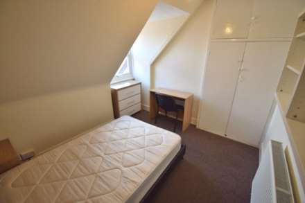 London Road, Reading, Image 12