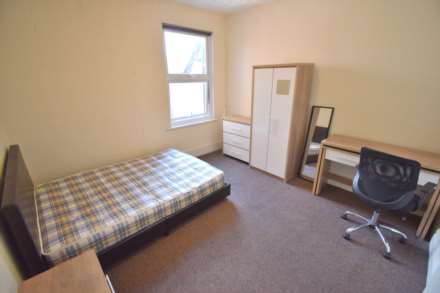 London Road, Reading, Image 13