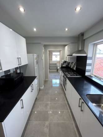 Blenheim Road, Reading, Image 1