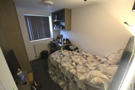 Bulmershe Road, University Area, Image 11