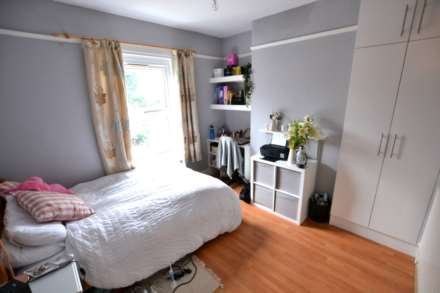Donnington Gardens, Reading, Image 7