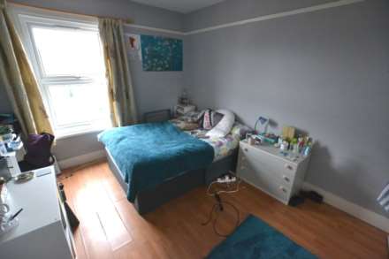 Donnington Gardens, Reading, Image 8