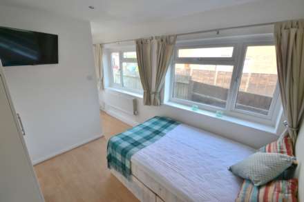 Ensuite Double Room - Montague Street, Reading, Image 1