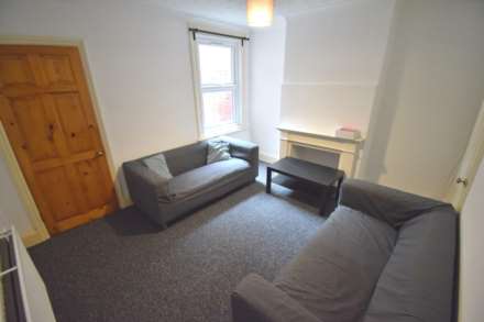 3 Bedroom Terrace, Cardigan Gardens, Reading