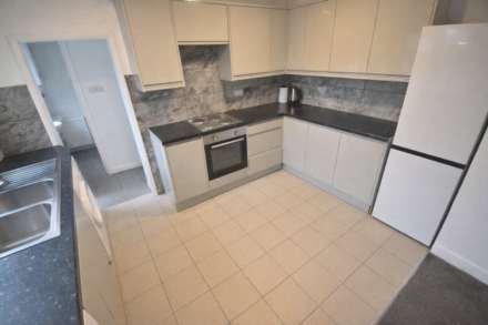 Elm Road, Reading, RG6 5TS, Image 6