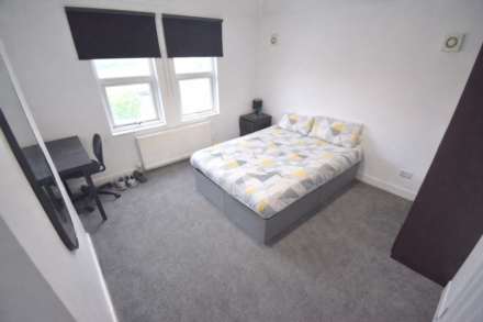 Elm Road, Reading, RG6 5TS, Image 9