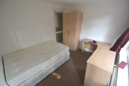 Wokingham Road, Reading, Image 4