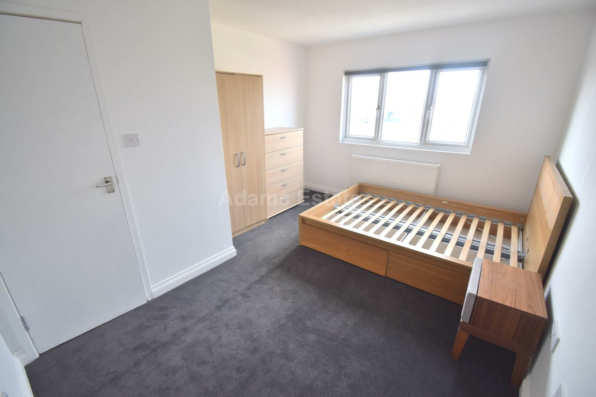 Basingstoke Road, Reading, Image 5