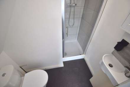 Basingstoke Road, Reading, Image 12