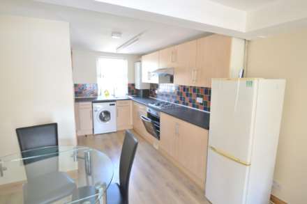 Kings Road, Reading, Berkshire RG1 3DD, Image 4