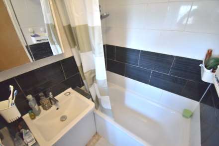 Simons Close, Reading, Image 10