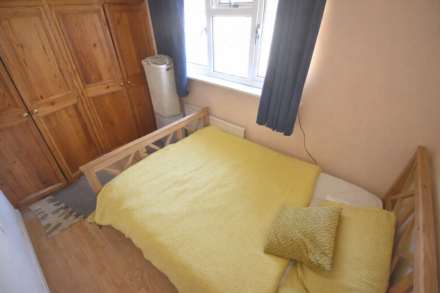 Simons Close, Reading, Image 11