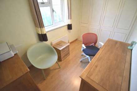 Simons Close, Reading, Image 16