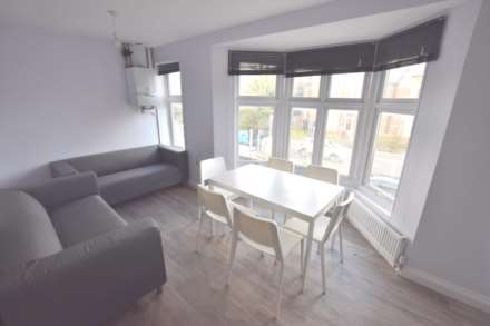 Property For Rent Christchurch Road, Reading