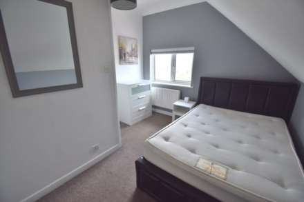 Property For Rent School Terrace, Reading