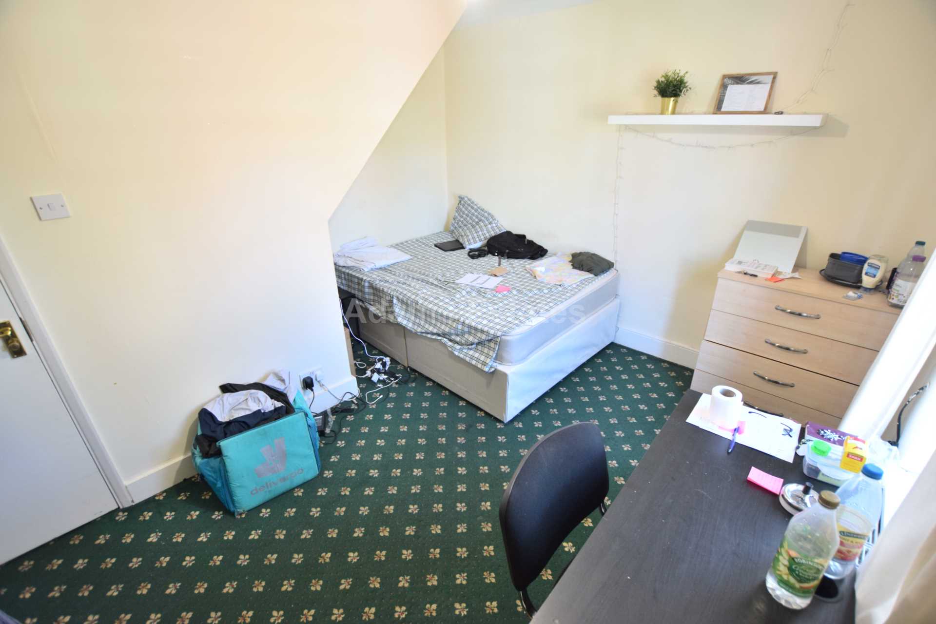 St Johns Street, Reading, Image 7