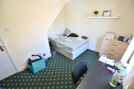 St Johns Street, Reading, Image 7