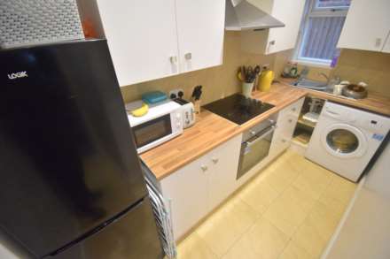 1 Bedroom Studio, Wokingham Road, Reading