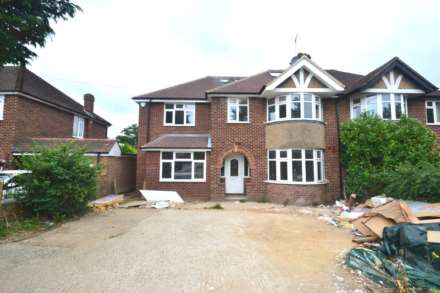 Room 4, Church Road, Reading, Image 2
