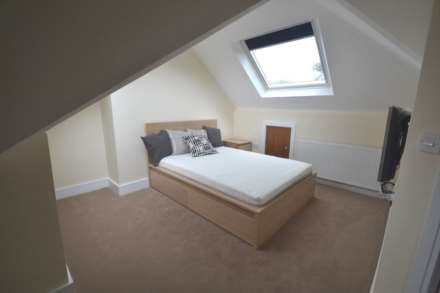Room 8, Church Road, Reading, Image 7