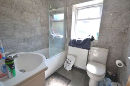 Radstock Road, Reading, Image 4