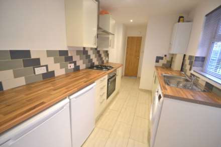 3 Bedroom Terrace, Brighton Road, Reading