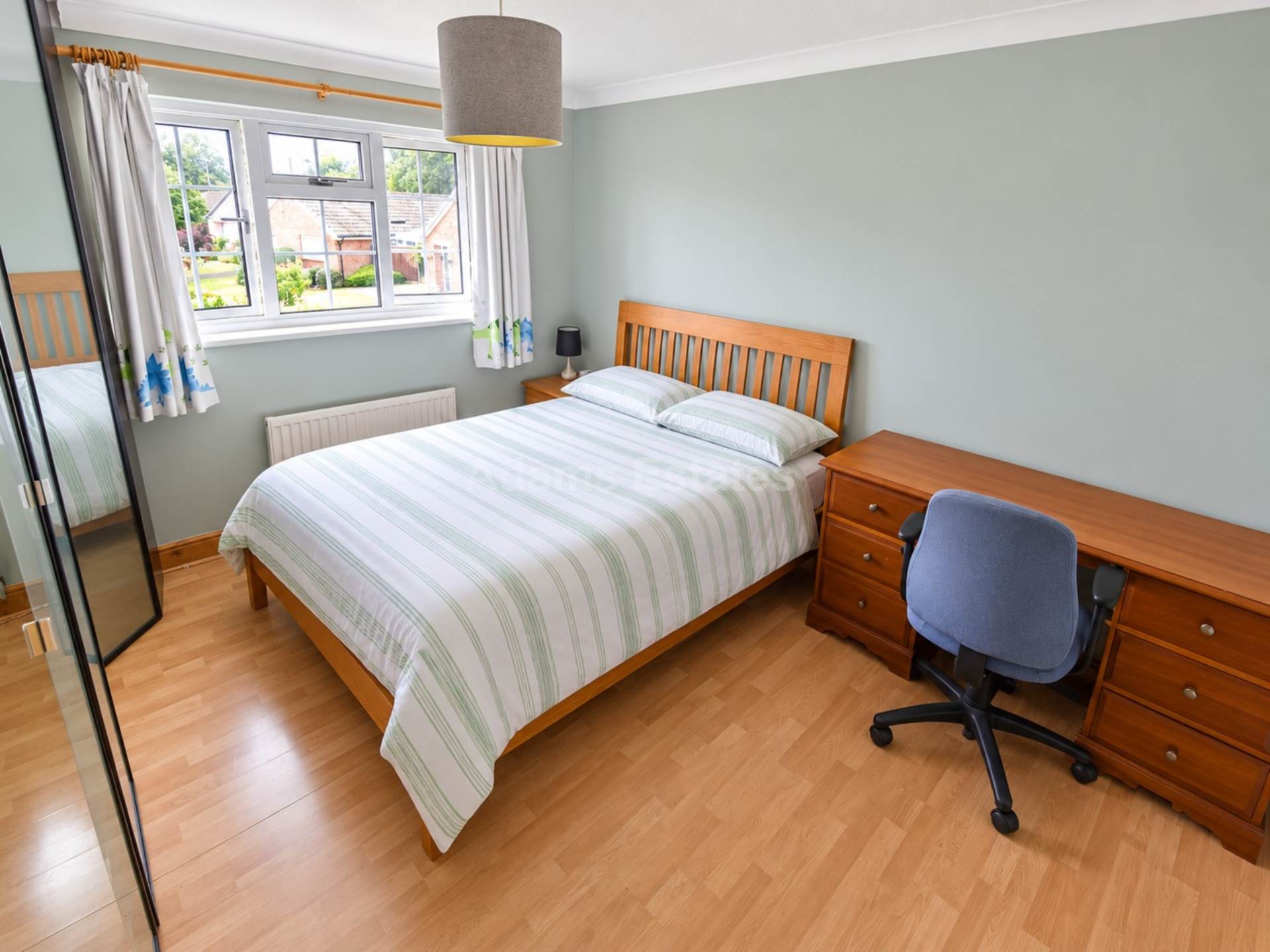 Simons Close, Tilehurst, Image 12
