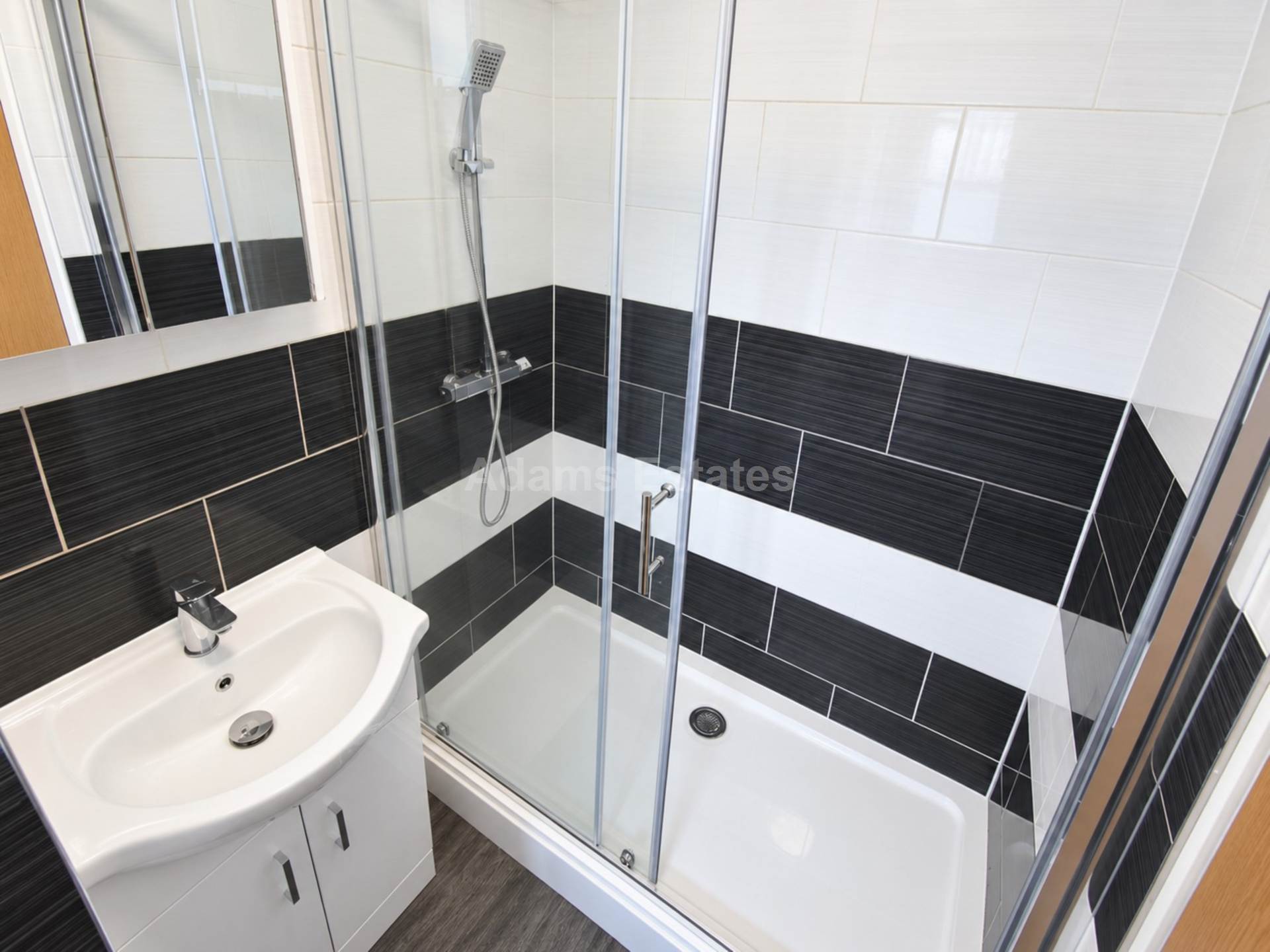 Simons Close, Tilehurst, Image 15