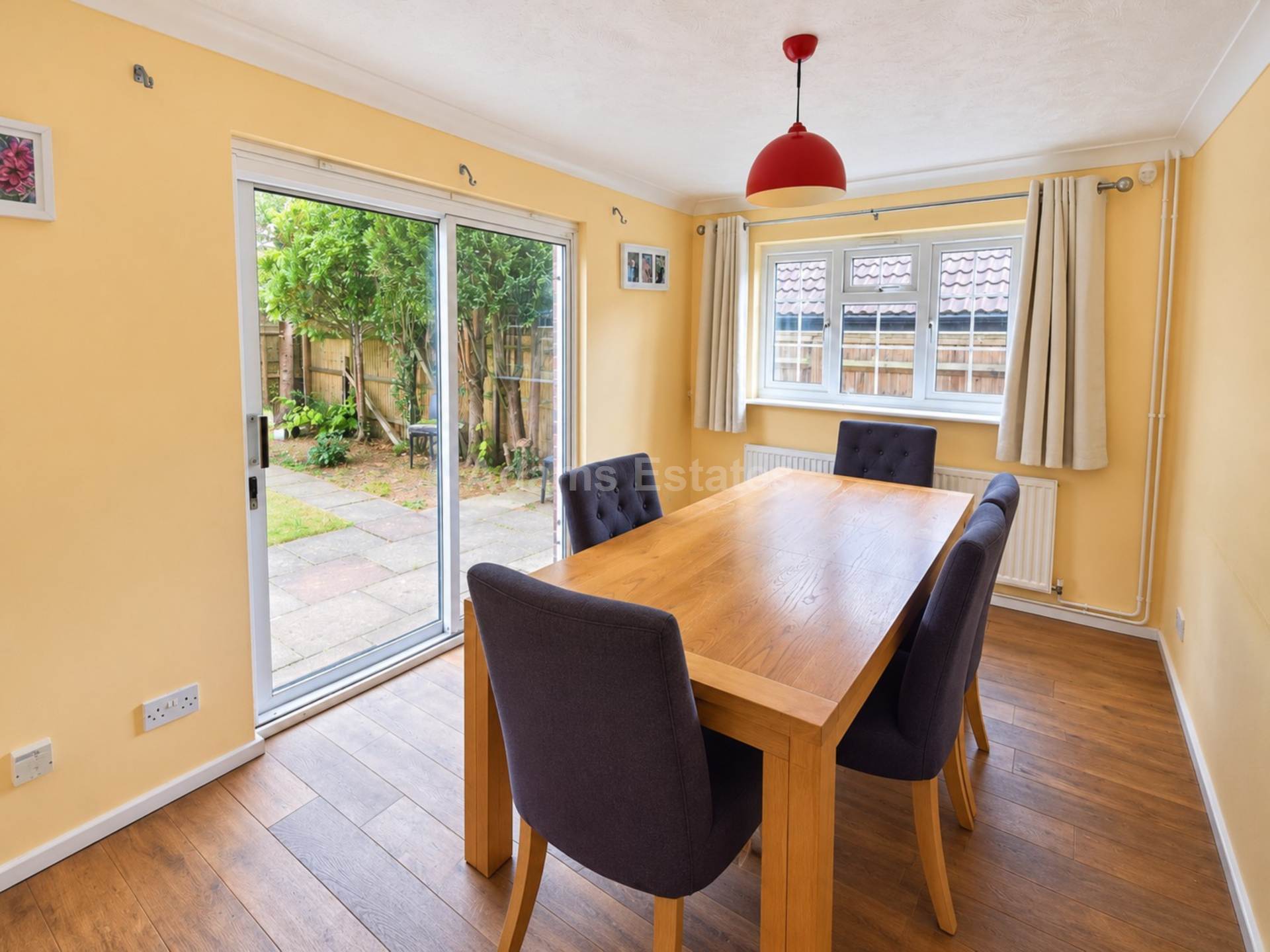Simons Close, Tilehurst, Image 8