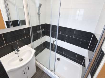 Simons Close, Tilehurst, Image 15