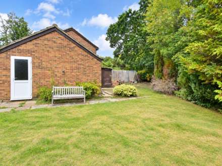 Simons Close, Tilehurst, Image 17