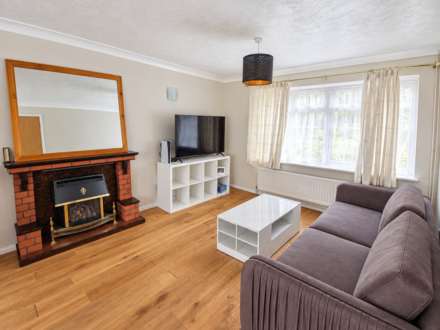 Simons Close, Tilehurst, Image 5