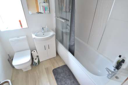 Wokingham Road, Reading, Image 12