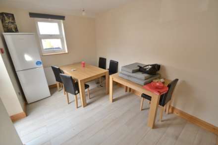 Wokingham Road, Reading, Image 5