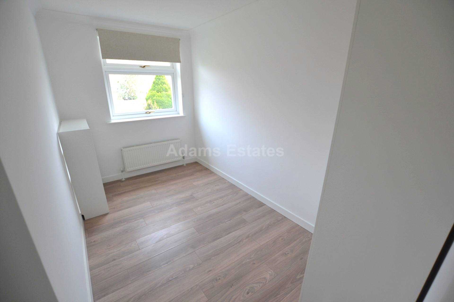 Corsham Road, Calcot, Image 11