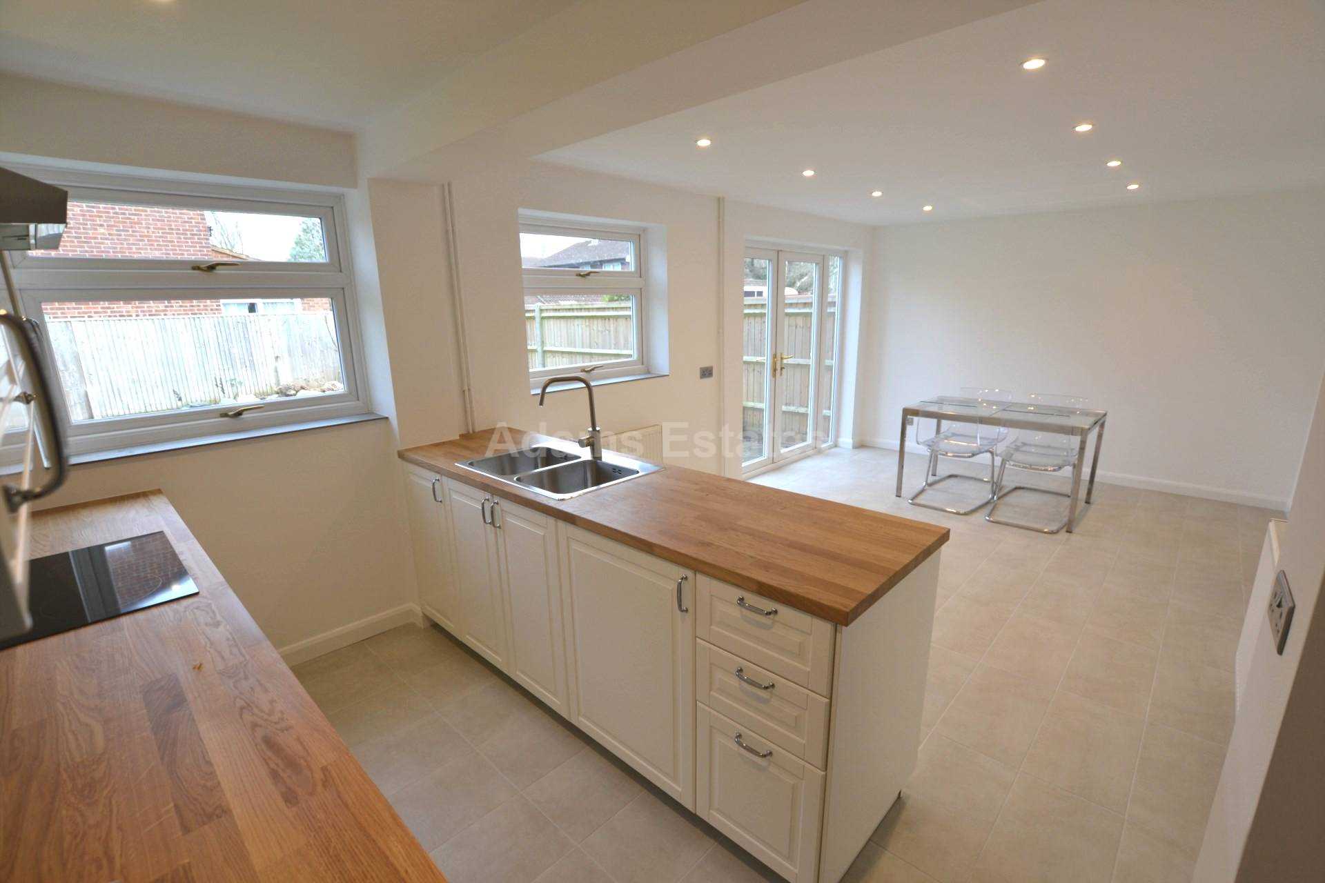 Corsham Road, Calcot, Image 4