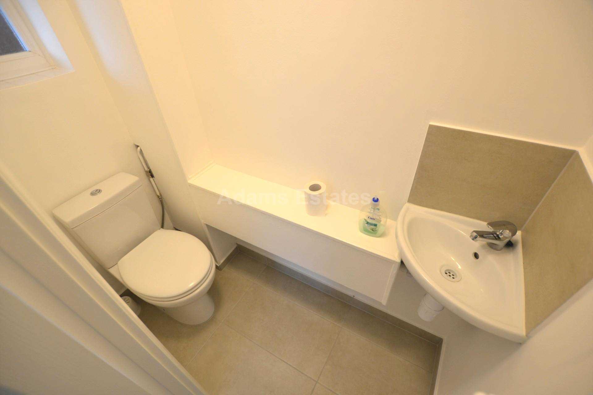 Corsham Road, Calcot, Image 8