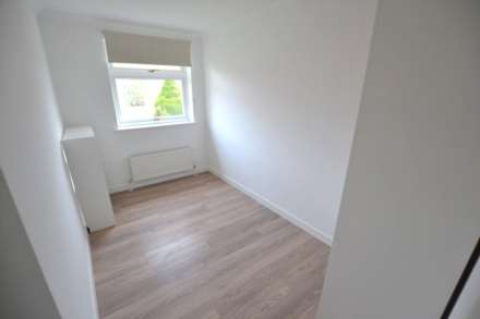 Corsham Road, Calcot, Image 11