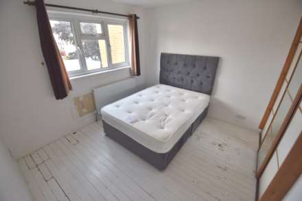 Kingsley Close, Reading, Image 9