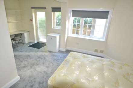 Shinfield Road, Reading, Image 15