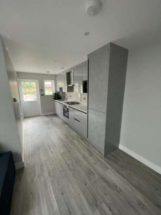 Oxford Road, Reading, Image 3