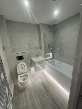 Oxford Road, Reading, Image 4