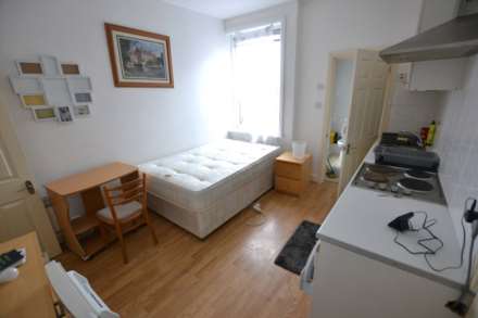 London Street, Reading, Image 1