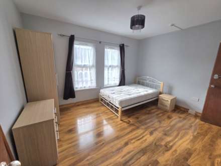 Property For Rent Cholmeley Road, Reading