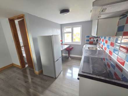 Cholmeley Road, Reading, Image 2