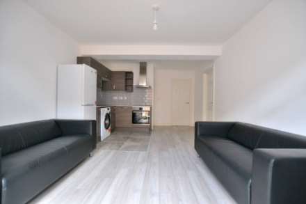 Property For Rent Park View Drive South, Reading