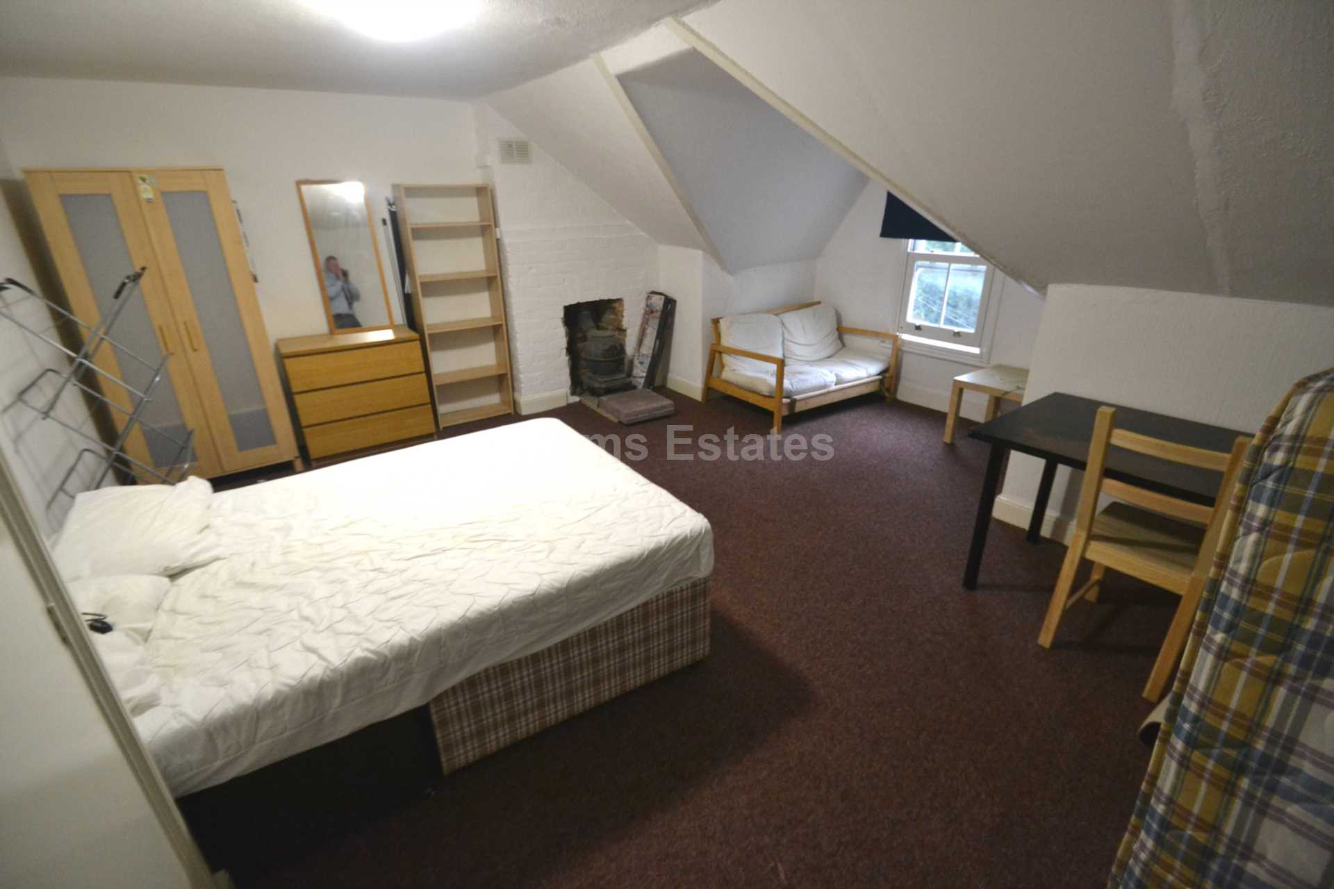 Basingstoke Road, Reading, Image 6